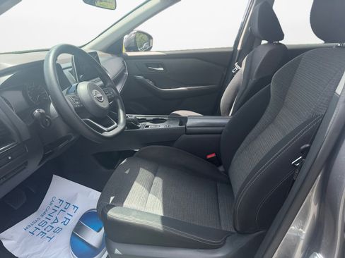 Certified 2022 Nissan Rogue SV FWD image 11