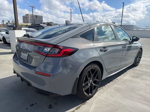 Used 2025 Honda Civic Sport image 2