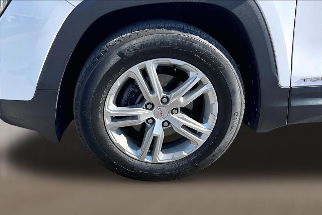 Used 2023 GMC Terrain SLE FWD image 6