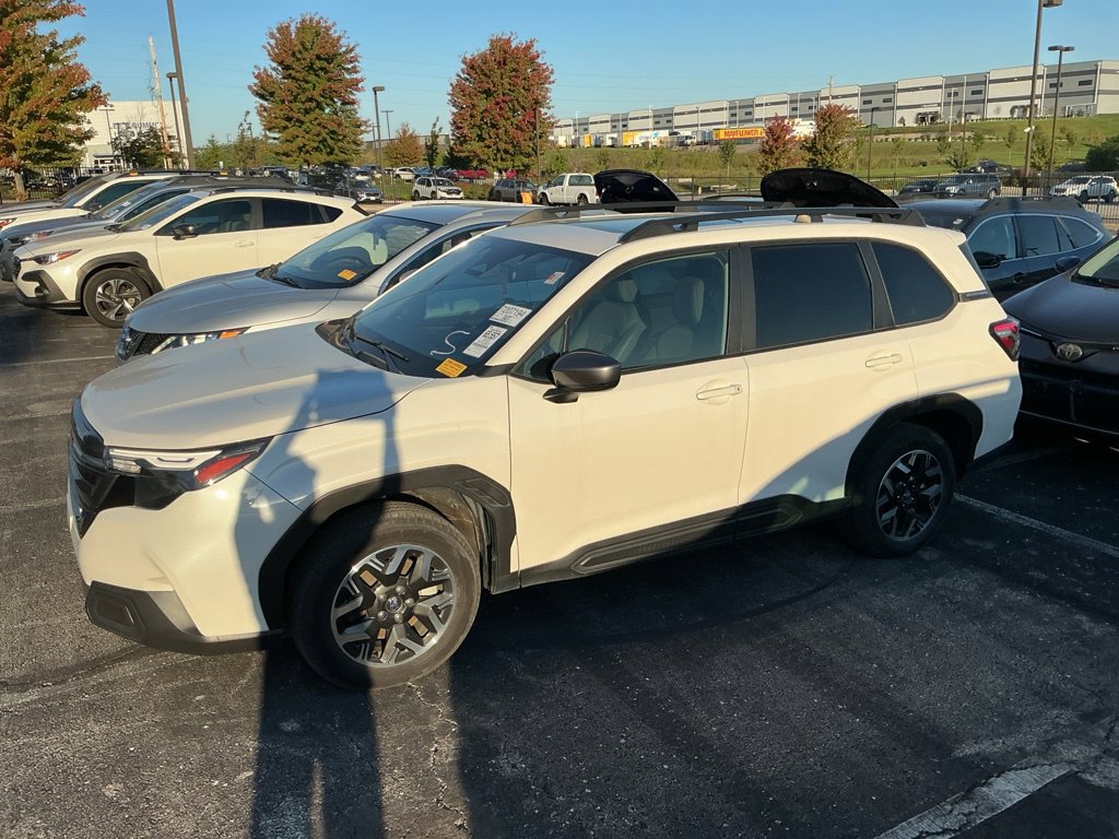 Used 2025 Subaru Forester Premium AWD/4WD image 3