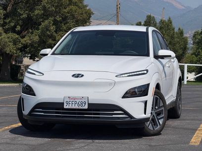 Used 2023 Hyundai Kona SE w/ Cargo Package