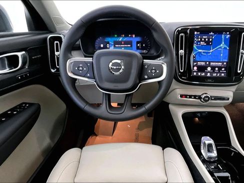 New 2026 Volvo XC40 B5 Ultra w/ Protection Package Premier AWD/4WD image 15