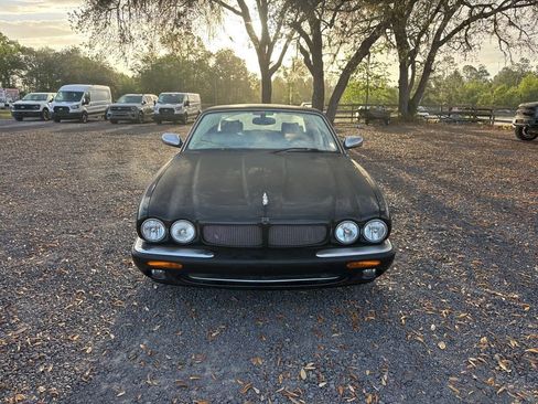 Used 2003 Jaguar XJ8 RWD image 9
