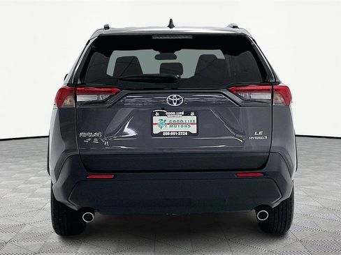Used 2022 Toyota RAV4 LE image 5
