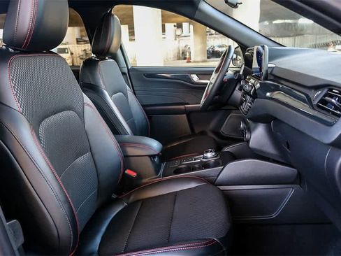 Used 2024 Ford Escape ST-Line w/ Cold Weather Package image 17