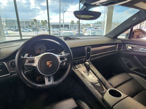 Used 2013 Porsche Panamera GTS image 15