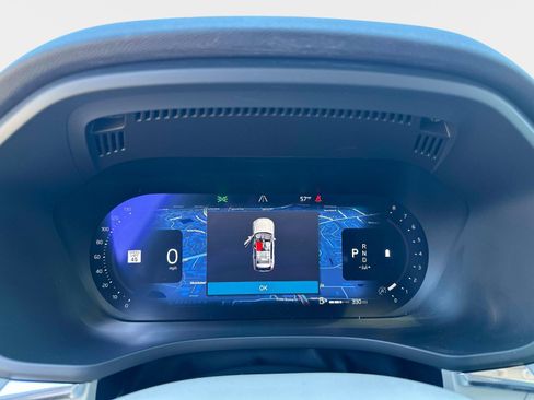 Certified 2023 Volvo XC60 B5 Plus w/ Climate Package image 25