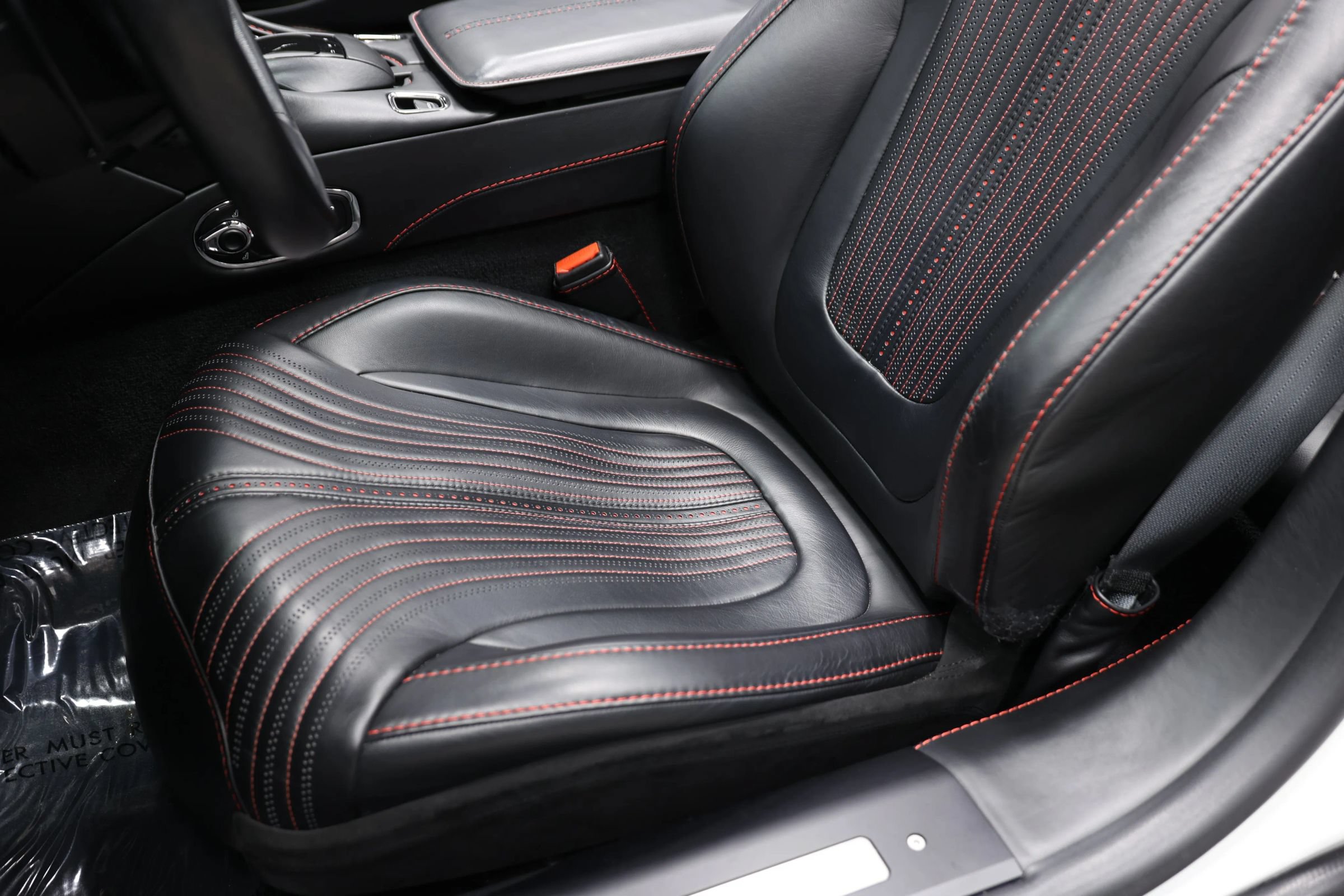 Used 2019 Aston Martin DB11 Volante RWD image 23