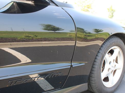 Used 1995 Pontiac Firebird Coupe RWD image 10