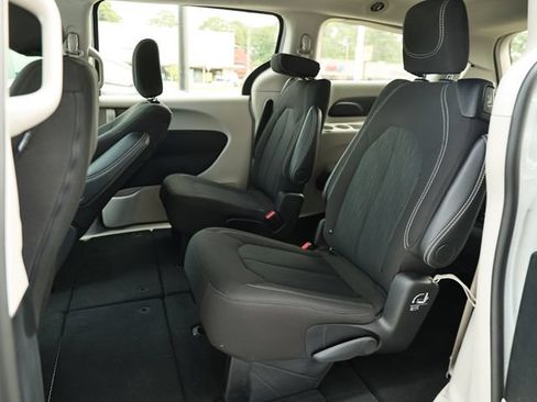 Used 2024 Chrysler Voyager LX FWD image 22