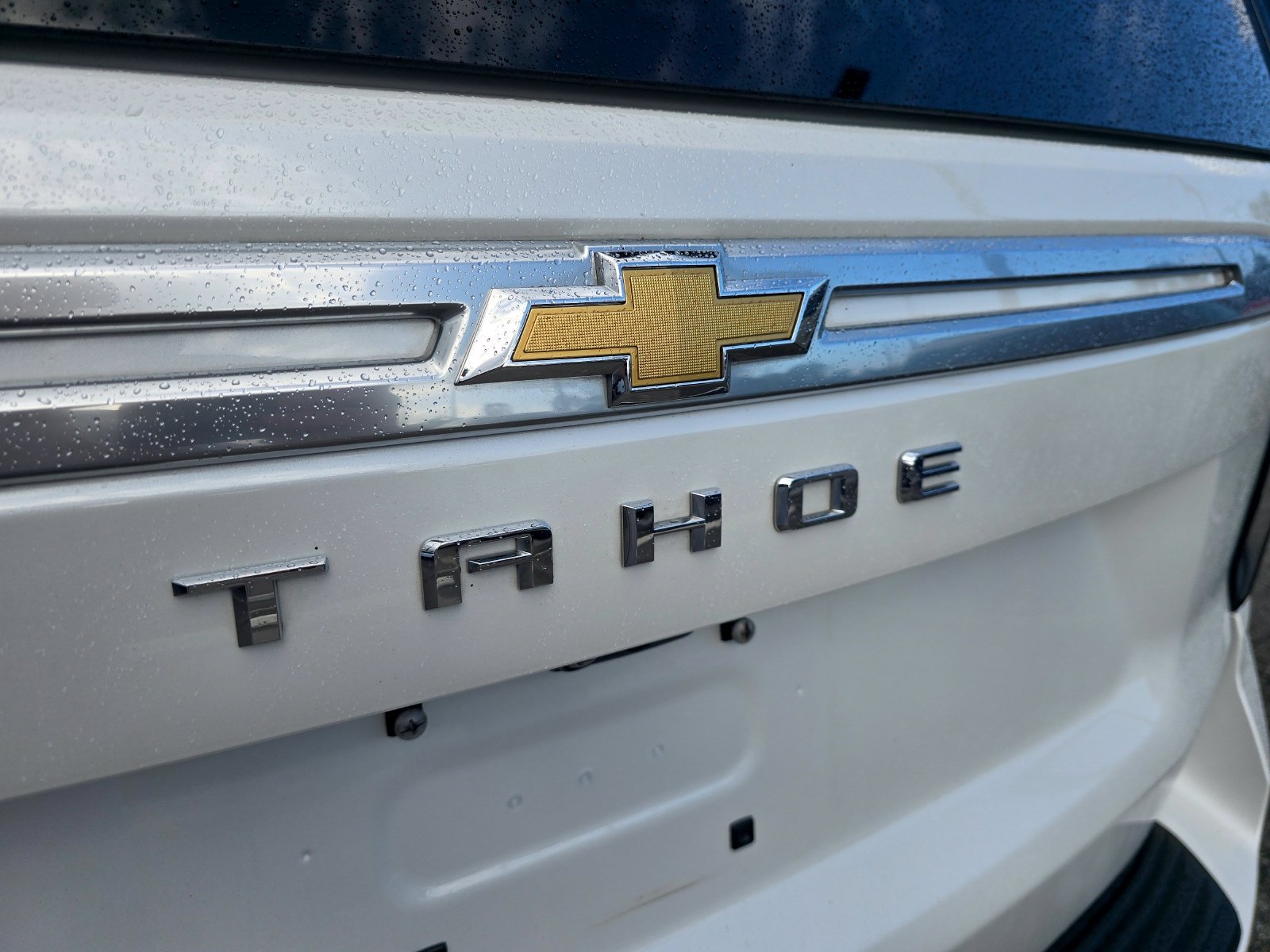 Used 2024 Chevrolet Tahoe High Country w/ Advanced Technology Package AWD/4WD image 9