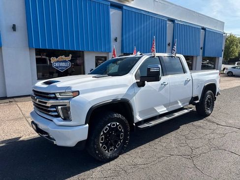 Used 2023 Chevrolet Silverado 2500 High Country w/ Z71 Off-Road Package AWD/4WD image 2