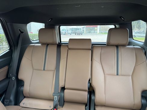 Used 2025 Toyota 4Runner Limited image 12