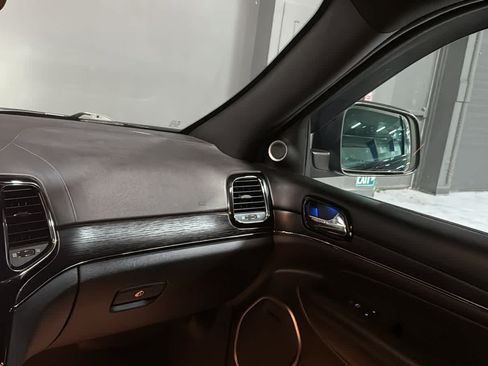 Used 2020 Jeep Grand Cherokee High Altitude AWD/4WD image 28