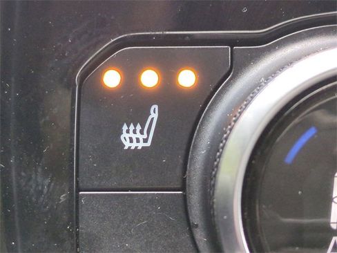 Certified 2023 Toyota Highlander XLE image 23