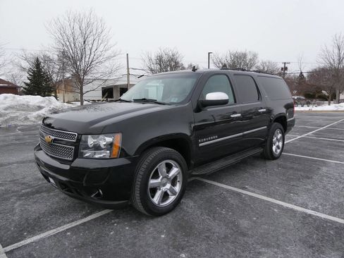 Used 2013 Chevrolet Suburban LTZ image 1