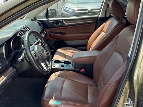 Used 2017 Subaru Outback 3.6R Touring AWD/4WD image 17