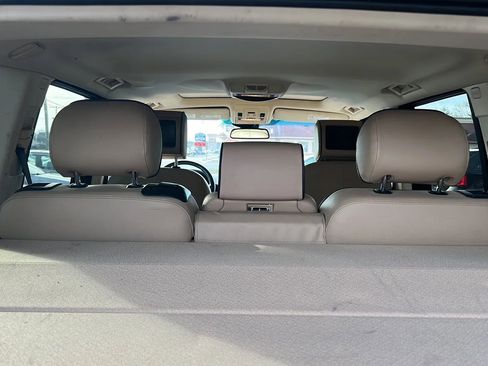 Used 2010 Land Rover Range Rover HSE image 9