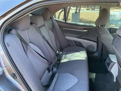 Used 2022 Toyota Camry LE w/ Carpet Mat Package (TMS) image 18