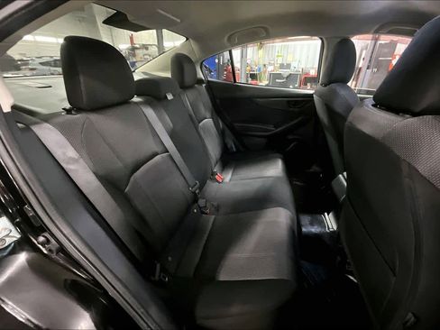 Used 2018 Subaru Impreza 2.0i Premium image 19