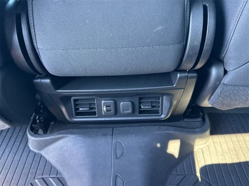 Used 2021 Chevrolet Silverado 1500 RST image 25