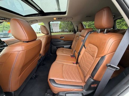 Certified 2024 Nissan Pathfinder Platinum w/ Cargo Package FWD image 28