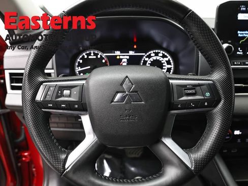 Used 2024 Mitsubishi Outlander SE AWD/4WD image 10