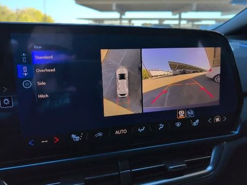 New 2026 Chevrolet Equinox EV LT image 24