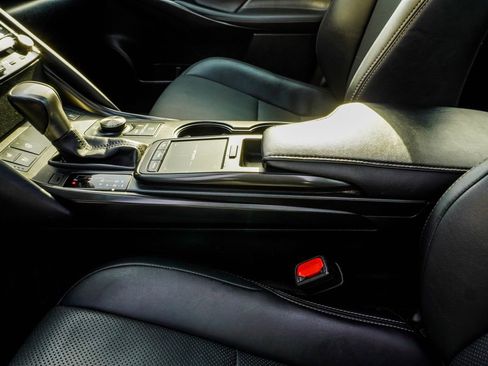 Used 2023 Lexus IS 300 w/ Comfort Package image 20