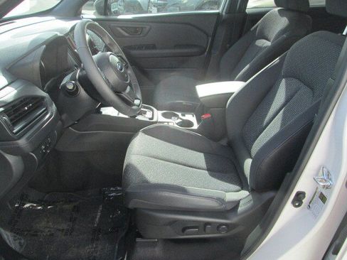 Used 2025 Subaru Forester Premium AWD/4WD image 9