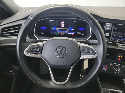 Used 2022 Volkswagen Jetta Sport FWD image 17