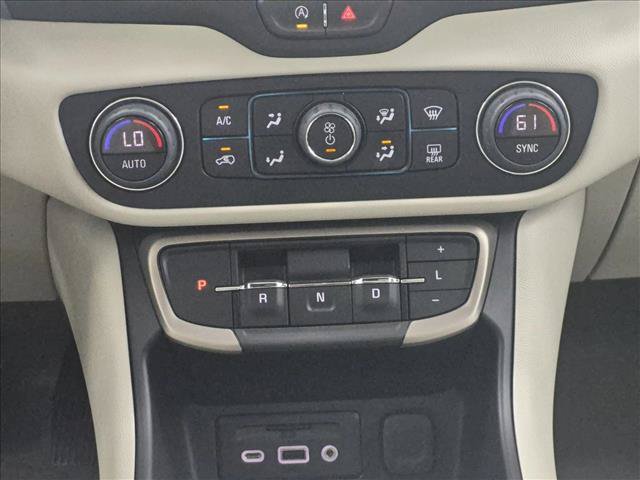 Used 2024 GMC Terrain Denali w/ Denali Premium Package AWD/4WD image 12