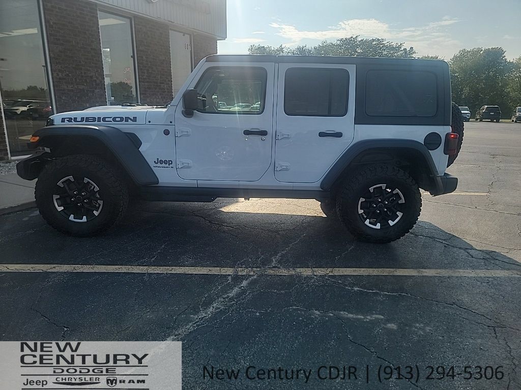 Used 2026 Jeep Wrangler Unlimited Rubicon AWD/4WD image 2