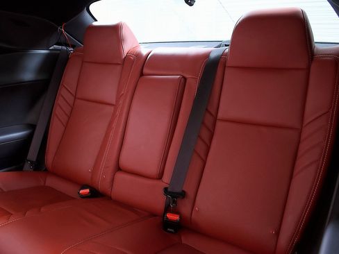 Used 2019 Dodge Challenger SRT Hellcat Redeye image 16