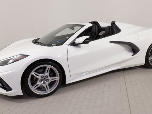 Used 2024 Chevrolet Corvette Stingray Preferred Conv w/ 2LT image 1