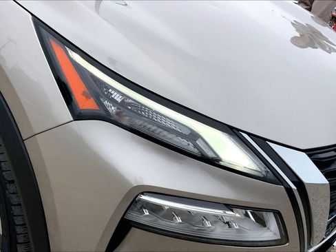 Used 2021 Nissan Rogue SL AWD/4WD image 28