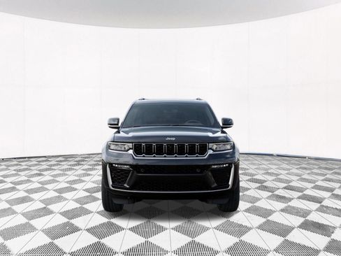 New 2026 Jeep Grand Cherokee L Summit w/ Advanced Protech Group IV AWD/4WD image 9