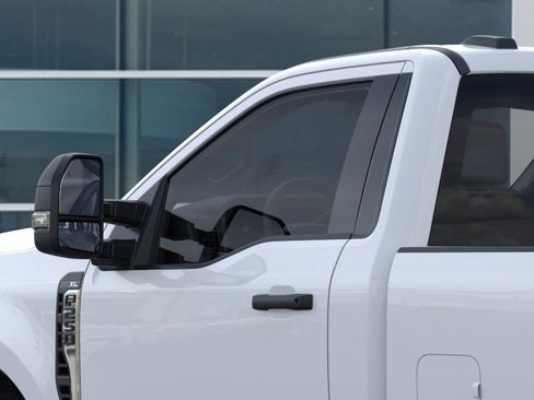 New 2026 Ford F250 XL w/ XL Chrome Package RWD image 22