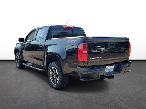 Used 2021 Chevrolet Colorado Z71 AWD/4WD image 3