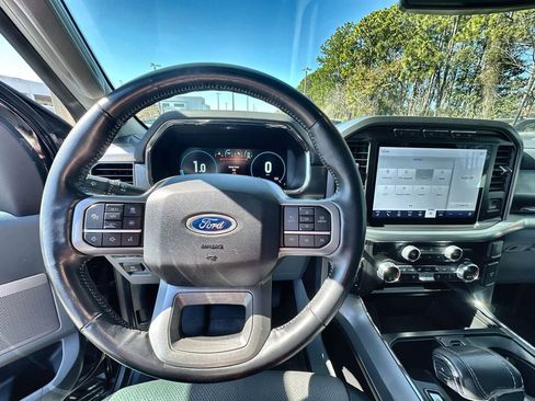 Used 2021 Ford F150 Lariat w/ Max Trailer Tow Package image 11