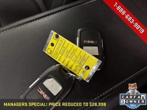 Certified 2023 GMC Acadia SLE w/ Driver Convenience Package image 29