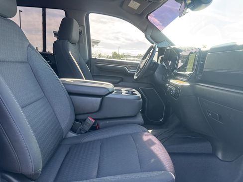 Used 2023 Chevrolet Silverado 1500 LT image 8