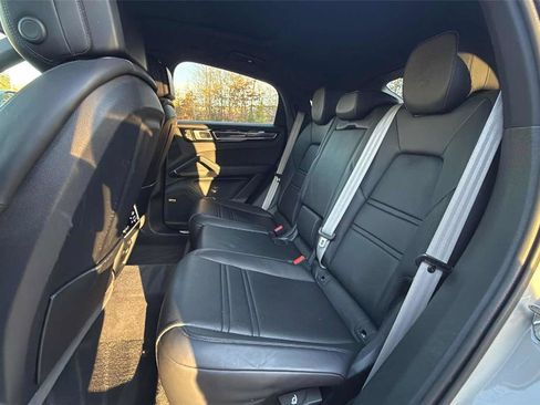 Used 2022 Porsche Cayenne S Platinum image 10