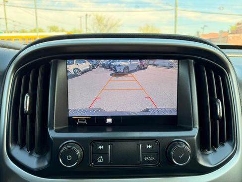 Used 2020 Chevrolet Colorado LT AWD/4WD image 37