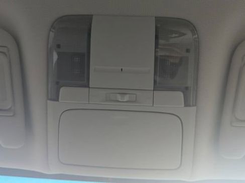 Used 2011 Subaru Outback 2.5i Premium w/ All-Weather Pkg image 38