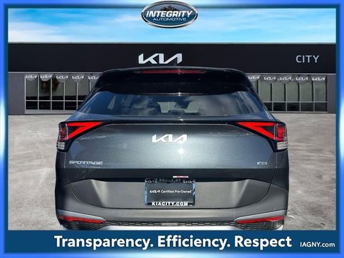Certified 2024 Kia Sportage LX image 4