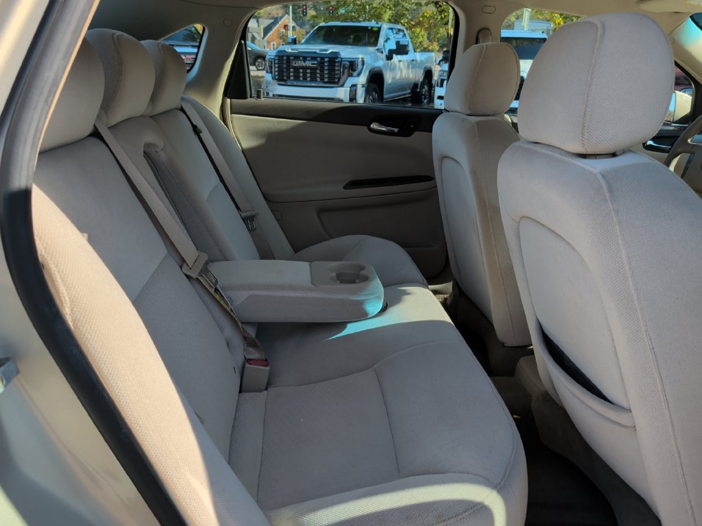 Used 2008 Chevrolet Impala LT FWD image 35