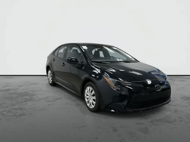 Used 2026 Toyota Corolla LE FWD image 6