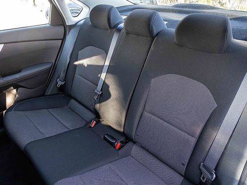 Certified 2023 Kia Forte LXS w/ LXS Technology Package image 21