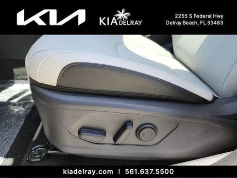 New 2026 Kia Sportage EX w/ EX Panorama Roof Package FWD image 18